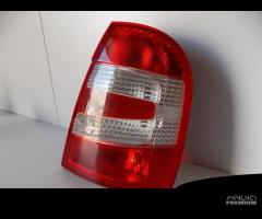 SKODA FABIA 1 - FARO POSTERIORE DESTRA - 11879 - 1