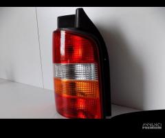 VOLKSWAGEN TRANSPORTER T5 - FARO POSTERIORE SINIST - 2