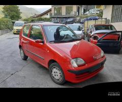 Ricambi carrozzeria Fiat 600 da 1999 colori vari