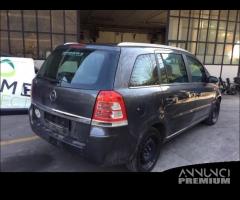 Ricambi Opel Zafira 2009 grigia 1900cc TD Z19DTH