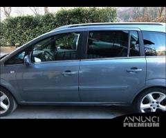 Ricambi Opel Zafira 2009 grigia 1900cc TD Z19DTH - 26