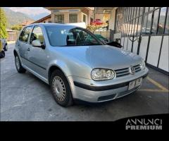 Ricambi Volkswagen Golf 4 2000 5 porte vari colori