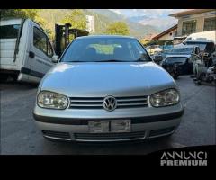 Ricambi Volkswagen Golf 4 2000 5 porte vari colori