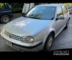 Ricambi Volkswagen Golf 4 2000 5 porte vari colori