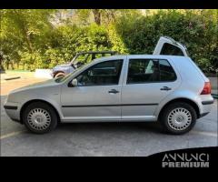 Ricambi Volkswagen Golf 4 2000 5 porte vari colori