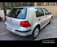 Ricambi Volkswagen Golf 4 2000 5 porte vari colori - 8