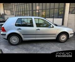 Ricambi Volkswagen Golf 4 2000 5 porte vari colori - 9