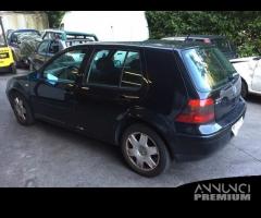 Ricambi Volkswagen Golf 4 2000 5 porte vari colori - 11