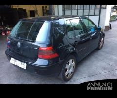 Ricambi Volkswagen Golf 4 2000 5 porte vari colori - 13