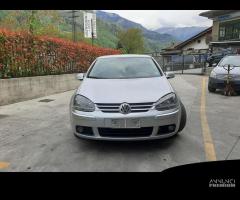 Ricambi Volkswagen Golf 5 5 porte colori vari