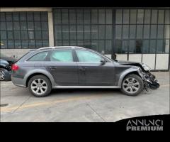 Ricambi Audi A4 allroad 2011 SW grigia 2000cc TDI - 6