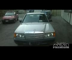 Ricambi carrozzeria Mercedes 190 anno 1986 grigio