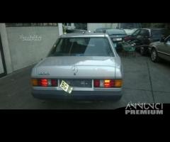 Ricambi carrozzeria Mercedes 190 anno 1986 grigio