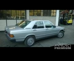 Ricambi carrozzeria Mercedes 190 anno 1986 grigio