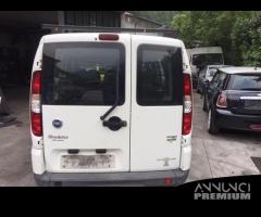 Ricambi Fiat Doblo 07 vetrato e chiuso vari colori