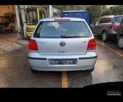 Ricambi Volkswagen Polo 2001 5 porte colori vari