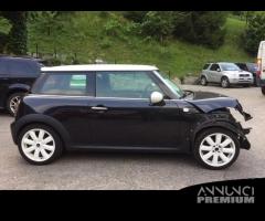 Ricambi Mini cooper D 2008 nera 1600cc TD 9HZ