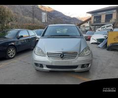 Ricambi Mercedes Classe A 2006 grigia e nera