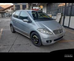 Ricambi Mercedes Classe A 2006 grigia e nera