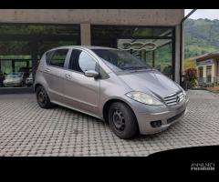 Ricambi Mercedes Classe A 2006 grigia e nera - 11