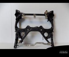 CARRELLO BMW 3 F30 \\ 31 LCI \\ TRAVE DI SOSPENSIO