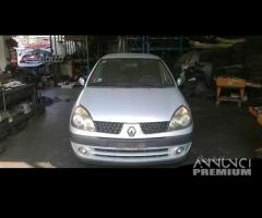 Ricambi Renault Clio 2001 3 e 5 porte colori vari