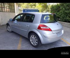 Ricambi Renault Megane 2004 e 2007 3 e 5 porte - 18