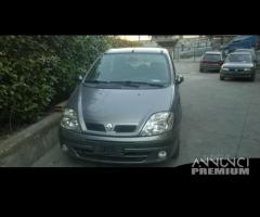 Ricambi Renault Scenic 2000 vari colori