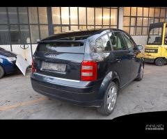 Ricambi Audi A2 2003 nera e grigio chiaro - 7