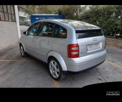 Ricambi Audi A2 2003 nera e grigio chiaro - 12