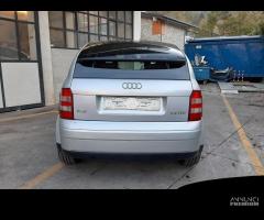 Ricambi Audi A2 2003 nera e grigio chiaro - 13