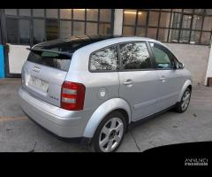 Ricambi Audi A2 2003 nera e grigio chiaro - 14