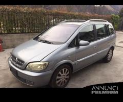 Ricambi carrozzeria Opel Zafira 2003 grigia