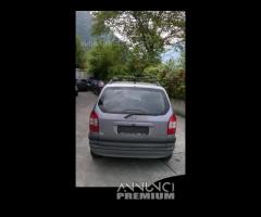 Ricambi carrozzeria Opel Zafira 2003 grigia - 9