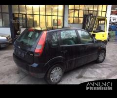 Ricambi Ford Fiesta 2002 2008 5 porte colori vari