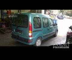 Ricambi Renault Kangoo 05 bianco verde