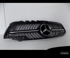 Mercedes Classe A W177 Griglia Diamond Camera - 44 - 4