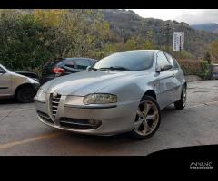 Ricambi Alfa 147 2002 2006 5 porte colori vari