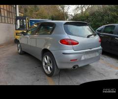 Ricambi Alfa 147 2002 2006 5 porte colori vari