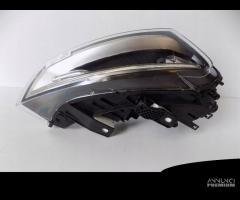 Audi Q3 Faro allo xeno destra - 2493 - 3