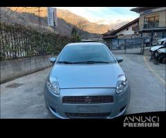 Ricambi Fiat Grande Punto 5 e 3 porte vari colori