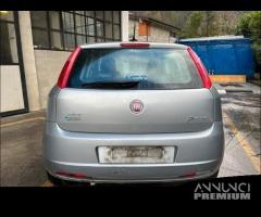 Ricambi Fiat Grande Punto 5 e 3 porte vari colori - 14