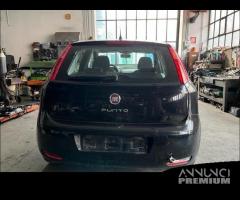 Ricambi Fiat Grande Punto 5 e 3 porte vari colori - 18