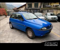 Ricambi Lancia Y da 1998 a 2003 colori vari - 12