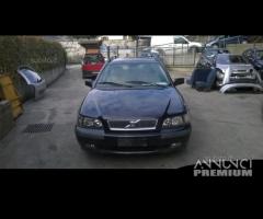 Ricambi carrozzeria Volvo V40 2001