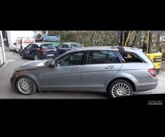 Ricambi Mercedes C220 SW 2008 2200cc CDI