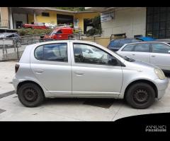 Ricambi Toyota Yaris da 1999 a 2005 5 porte - 8