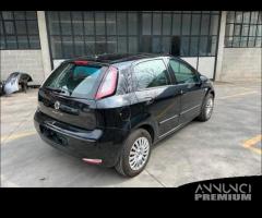 Ricambi Fiat Punto Evo 2010 5 porte nera e grigia