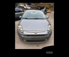 Ricambi Fiat Punto Evo 2010 5 porte nera e grigia - 11