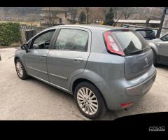 Ricambi Fiat Punto Evo 2010 5 porte nera e grigia - 13